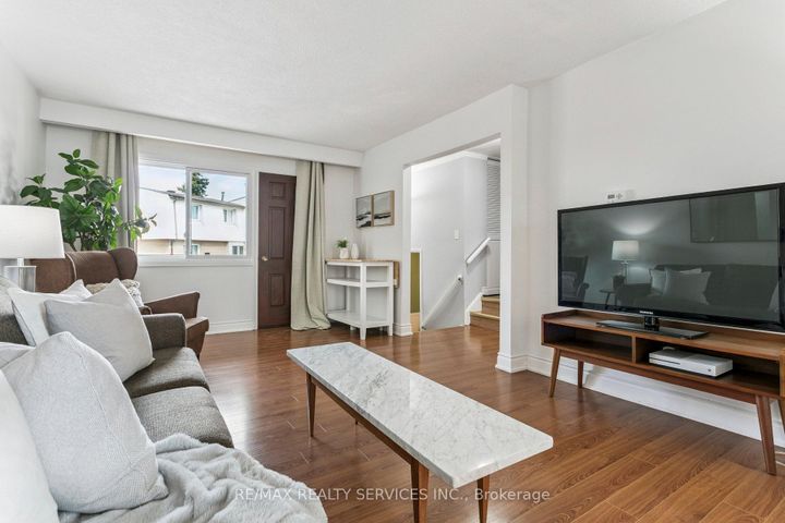 Photo 8 at 112 - 3175 Kirwin Avenue, Cooksville, Mississauga