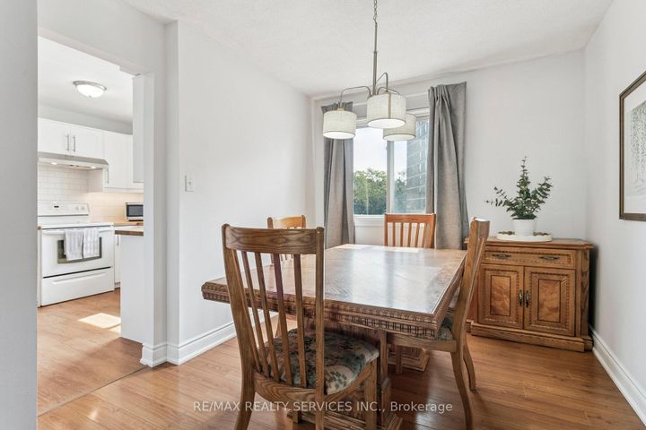 Photo 10 at 112 - 3175 Kirwin Avenue, Cooksville, Mississauga