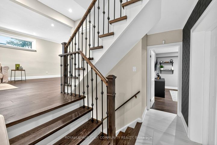 Photo 3 at 267 Jeffcoat Drive, Clairville, Toronto