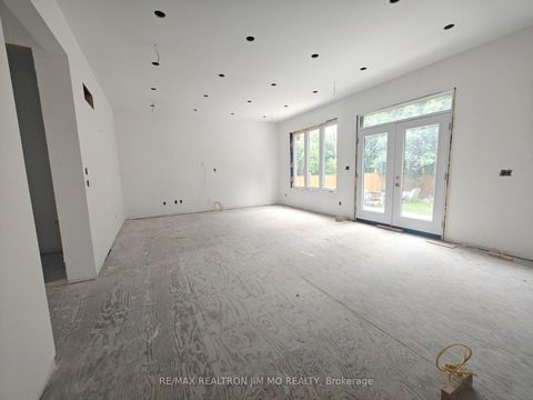 Photo 4 at 6 Cotton Avenue, Birchmount, Toronto
