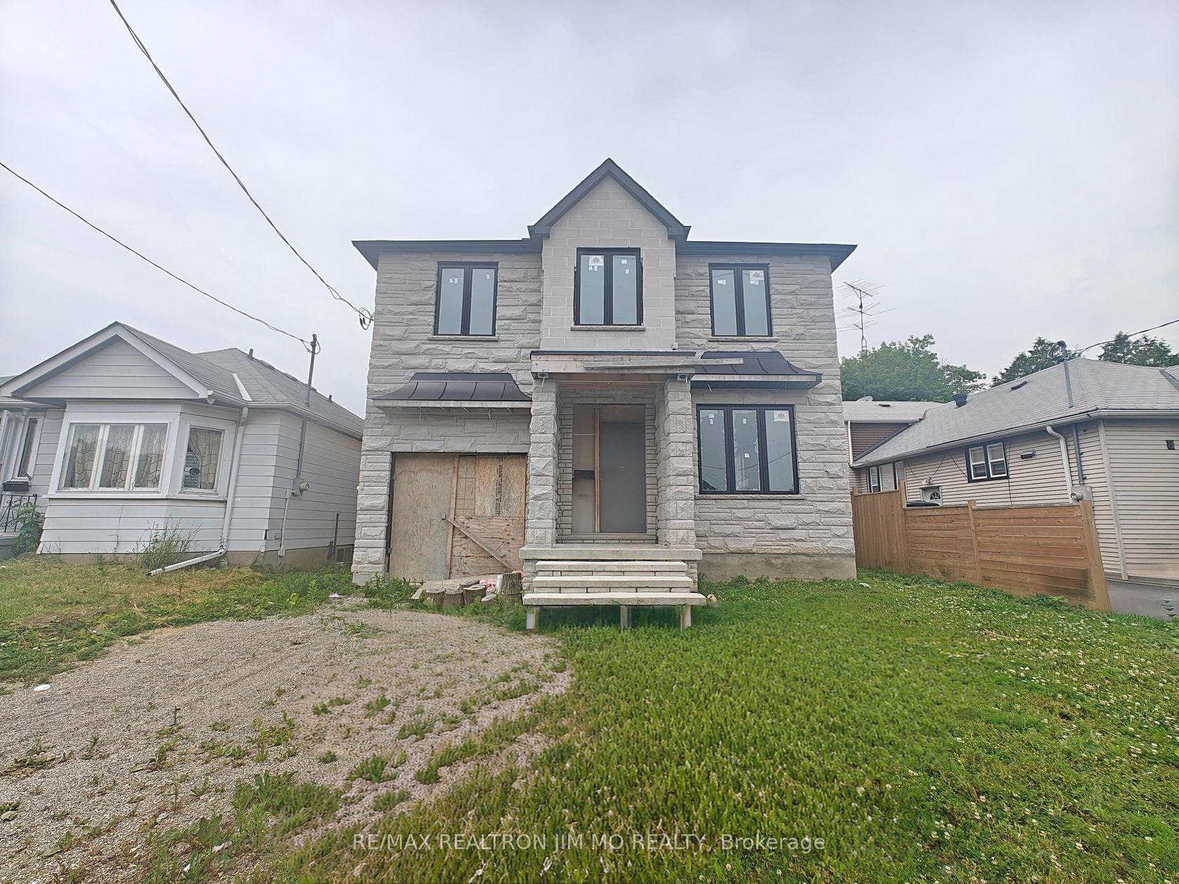 6 Cotton Avenue, Birchmount, Toronto 