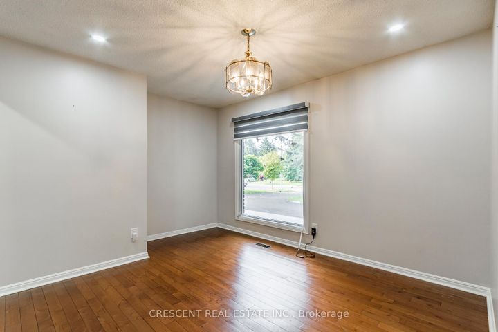 Photo 9 at 42 Boreham Circle, Snelgrove, Brampton