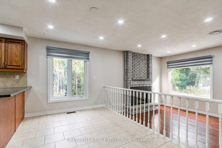 Photo 15 at 42 Boreham Circle, Snelgrove, Brampton