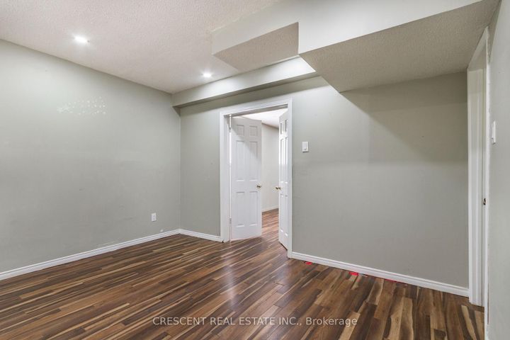 Photo 39 at 42 Boreham Circle, Snelgrove, Brampton