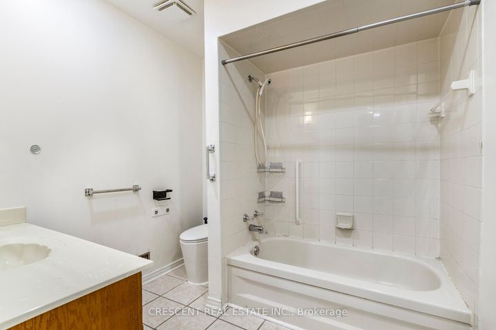 Photo 40 at 42 Boreham Circle, Snelgrove, Brampton