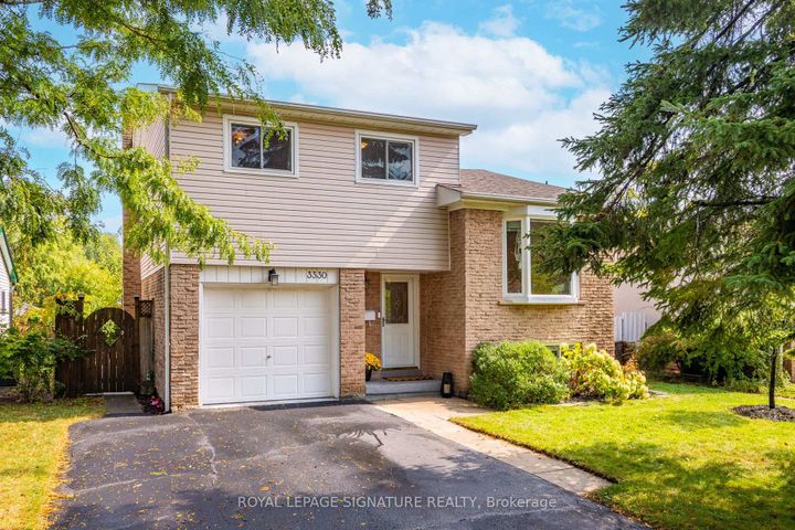 Photo 1 at 3330 Kings Masting Crescent, Erin Mills, Mississauga