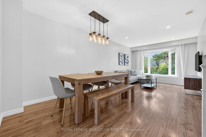 Photo 10 at 3330 Kings Masting Crescent, Erin Mills, Mississauga