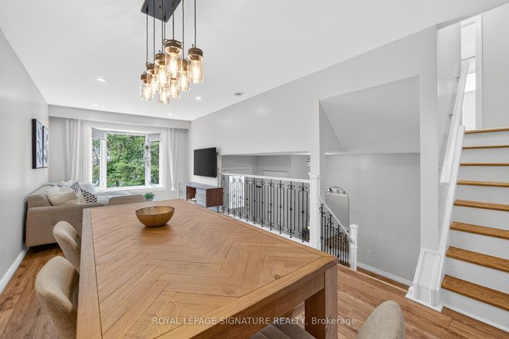 Photo 15 at 3330 Kings Masting Crescent, Erin Mills, Mississauga