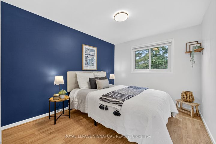Photo 28 at 3330 Kings Masting Crescent, Erin Mills, Mississauga