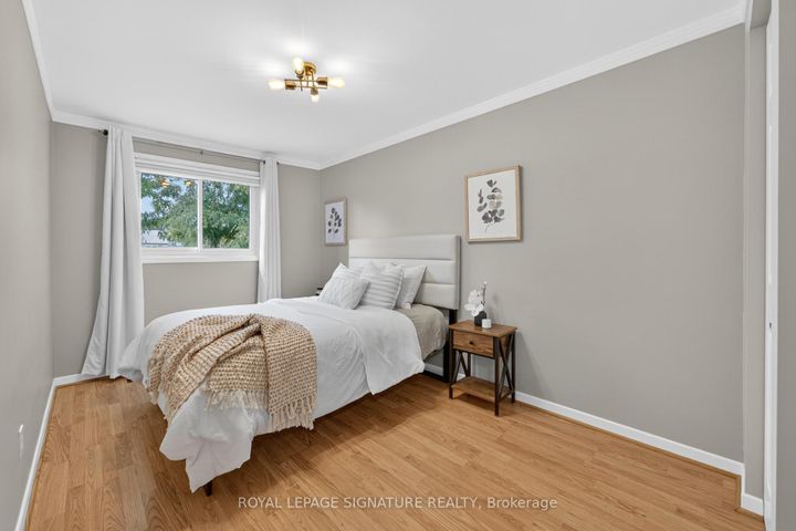 Photo 31 at 3330 Kings Masting Crescent, Erin Mills, Mississauga