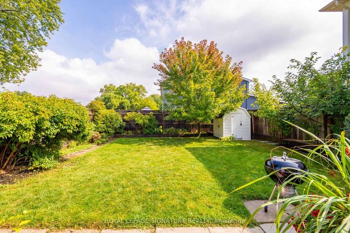 Photo 45 at 3330 Kings Masting Crescent, Erin Mills, Mississauga