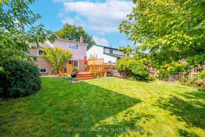 Photo 46 at 3330 Kings Masting Crescent, Erin Mills, Mississauga