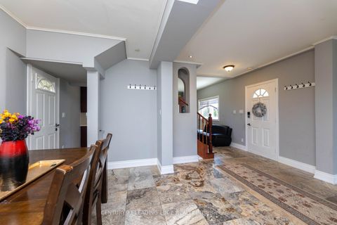 Photo 3 at 13286 Dufferin Street, King City, King