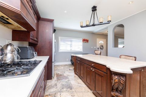 Photo 11 at 13286 Dufferin Street, King City, King