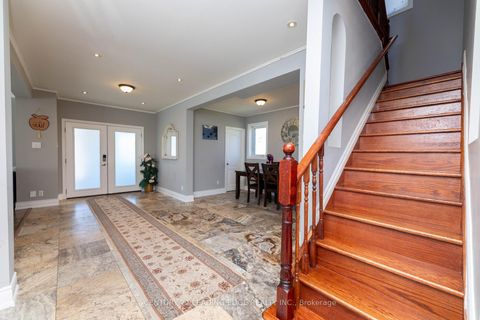 Photo 18 at 13286 Dufferin Street, King City, King