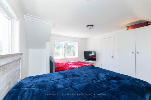 Photo 25 at 13286 Dufferin Street, King City, King