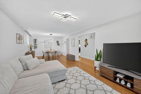 Photo 12 at 43 St Georges Boulevard, The Westway, Toronto