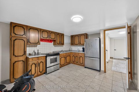 Photo 39 at 43 St Georges Boulevard, The Westway, Toronto