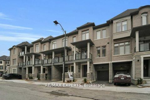 Photo 2 at 87 De La Roche Drive N, Vellore Village, Vaughan