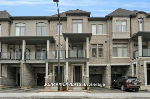 Photo 3 at 87 De La Roche Drive N, Vellore Village, Vaughan
