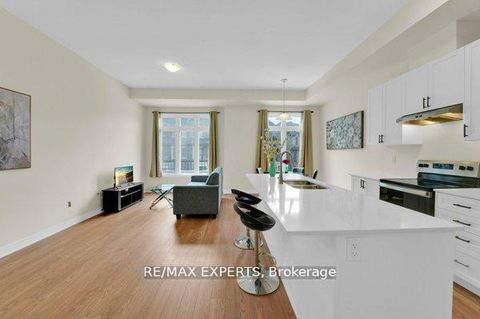 Photo 14 at 87 De La Roche Drive N, Vellore Village, Vaughan
