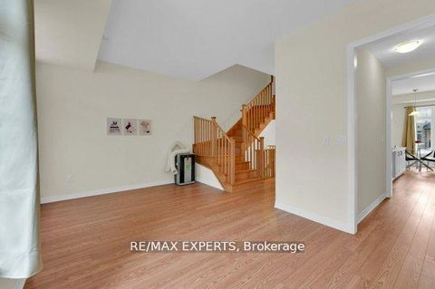 Photo 31 at 87 De La Roche Drive N, Vellore Village, Vaughan