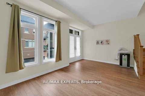 Photo 32 at 87 De La Roche Drive N, Vellore Village, Vaughan
