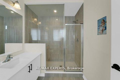 Photo 40 at 87 De La Roche Drive N, Vellore Village, Vaughan