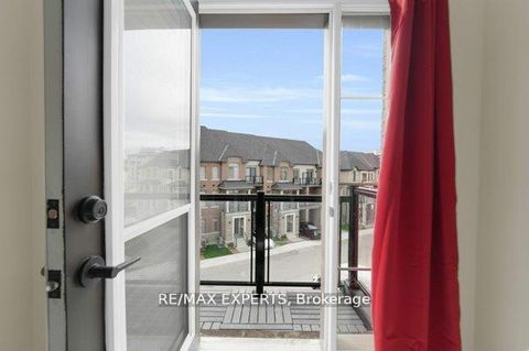 Photo 41 at 87 De La Roche Drive N, Vellore Village, Vaughan