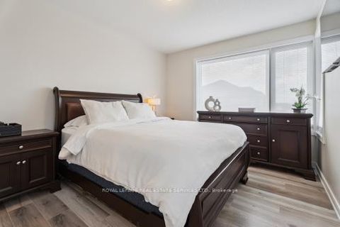 Photo 9 at 115 Appletree Lane, Shore, Barrie Photo 9 at 115 Appletree Lane, Shore, Barrie