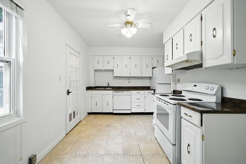Photo 18 at 49 Rawlinson Avenue, Mount Pleasant East, Toronto