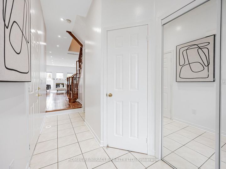 Photo 3 at 172 Gristone Crescent, Rouge E11, Toronto