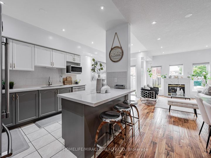 Photo 4 at 172 Gristone Crescent, Rouge E11, Toronto