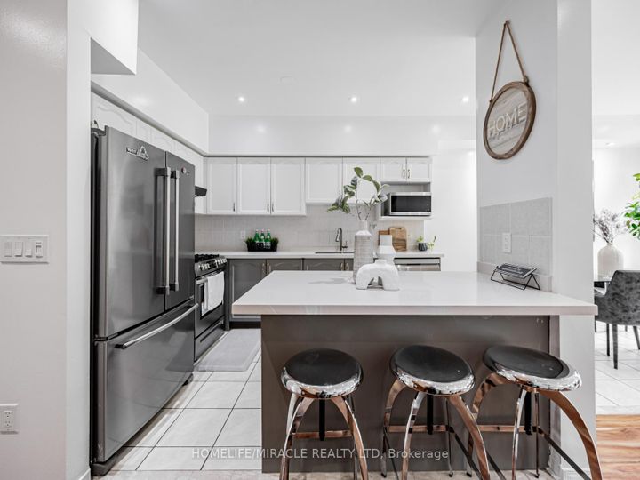Photo 5 at 172 Gristone Crescent, Rouge E11, Toronto