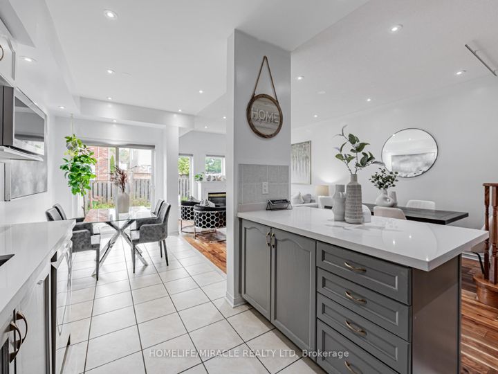 Photo 6 at 172 Gristone Crescent, Rouge E11, Toronto