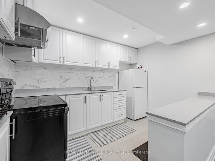 Photo 28 at 172 Gristone Crescent, Rouge E11, Toronto