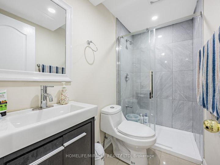 Photo 30 at 172 Gristone Crescent, Rouge E11, Toronto