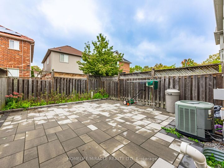 Photo 32 at 172 Gristone Crescent, Rouge E11, Toronto