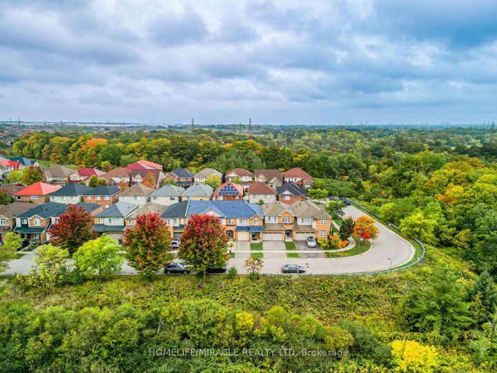 Photo 40 at 172 Gristone Crescent, Rouge E11, Toronto
