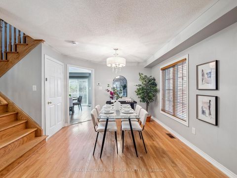 Photo 13 at 20 Crestbank Court, Rural Vaughan, Vaughan