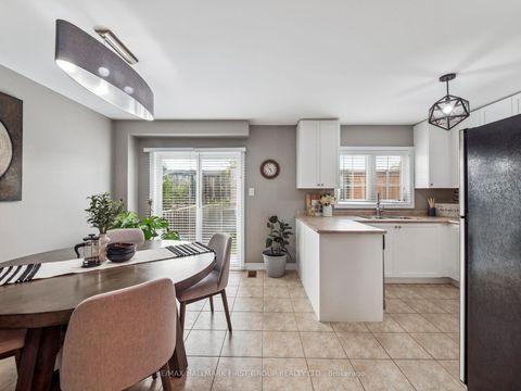 Photo 15 at 20 Crestbank Court, Rural Vaughan, Vaughan