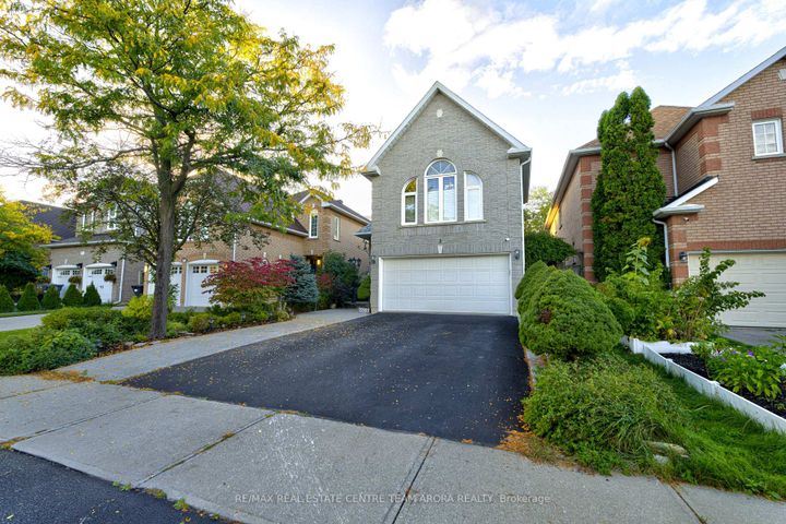 Photo 1 at 3 Sweet Briar Lane, Snelgrove, Brampton