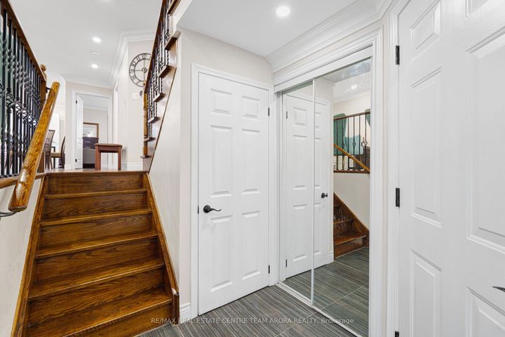 Photo 5 at 3 Sweet Briar Lane, Snelgrove, Brampton
