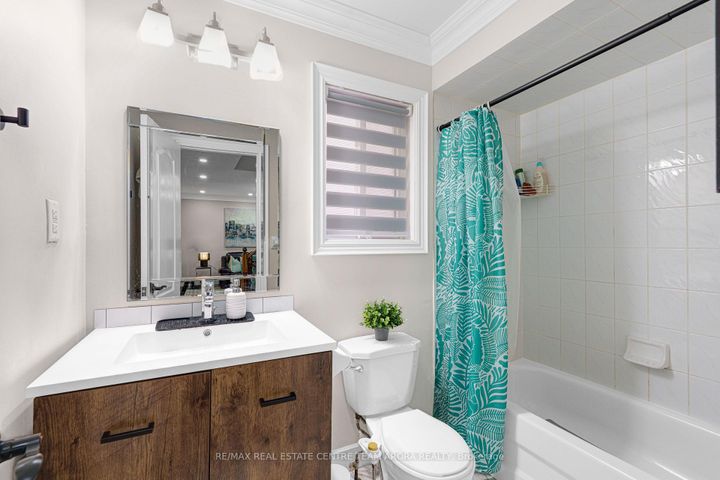 Photo 20 at 3 Sweet Briar Lane, Snelgrove, Brampton