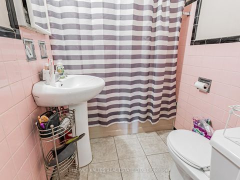 Photo 4 at 25 Windermere Avenue, Swansea, Toronto