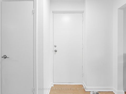 Photo 6 at 25 Windermere Avenue, Swansea, Toronto