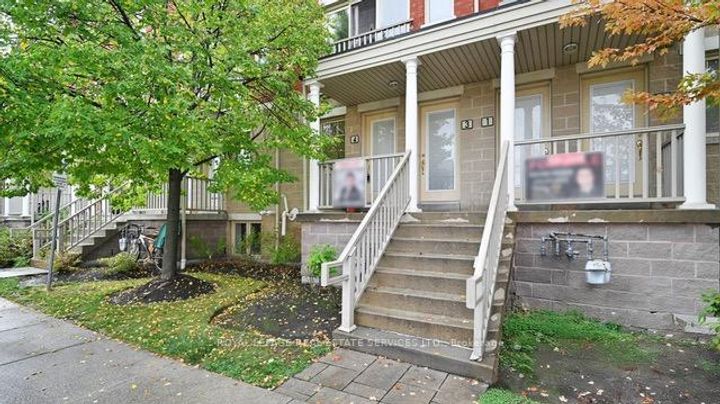 Photo 2 at 4 - 5050 Intrepid Drive, Churchill Meadows, Mississauga