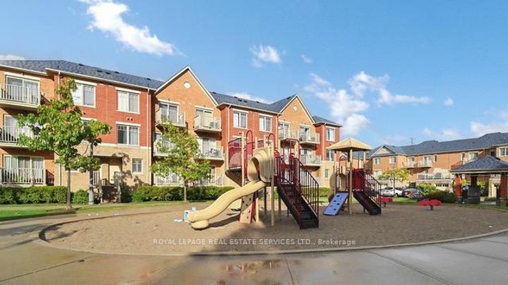 Photo 31 at 4 - 5050 Intrepid Drive, Churchill Meadows, Mississauga