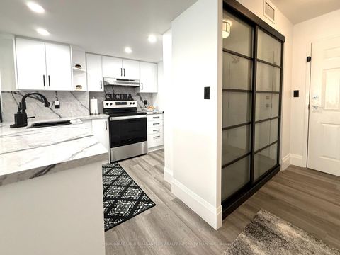 Photo 1 at 313 - 121 Woodbridge Avenue, West Woodbridge, Vaughan