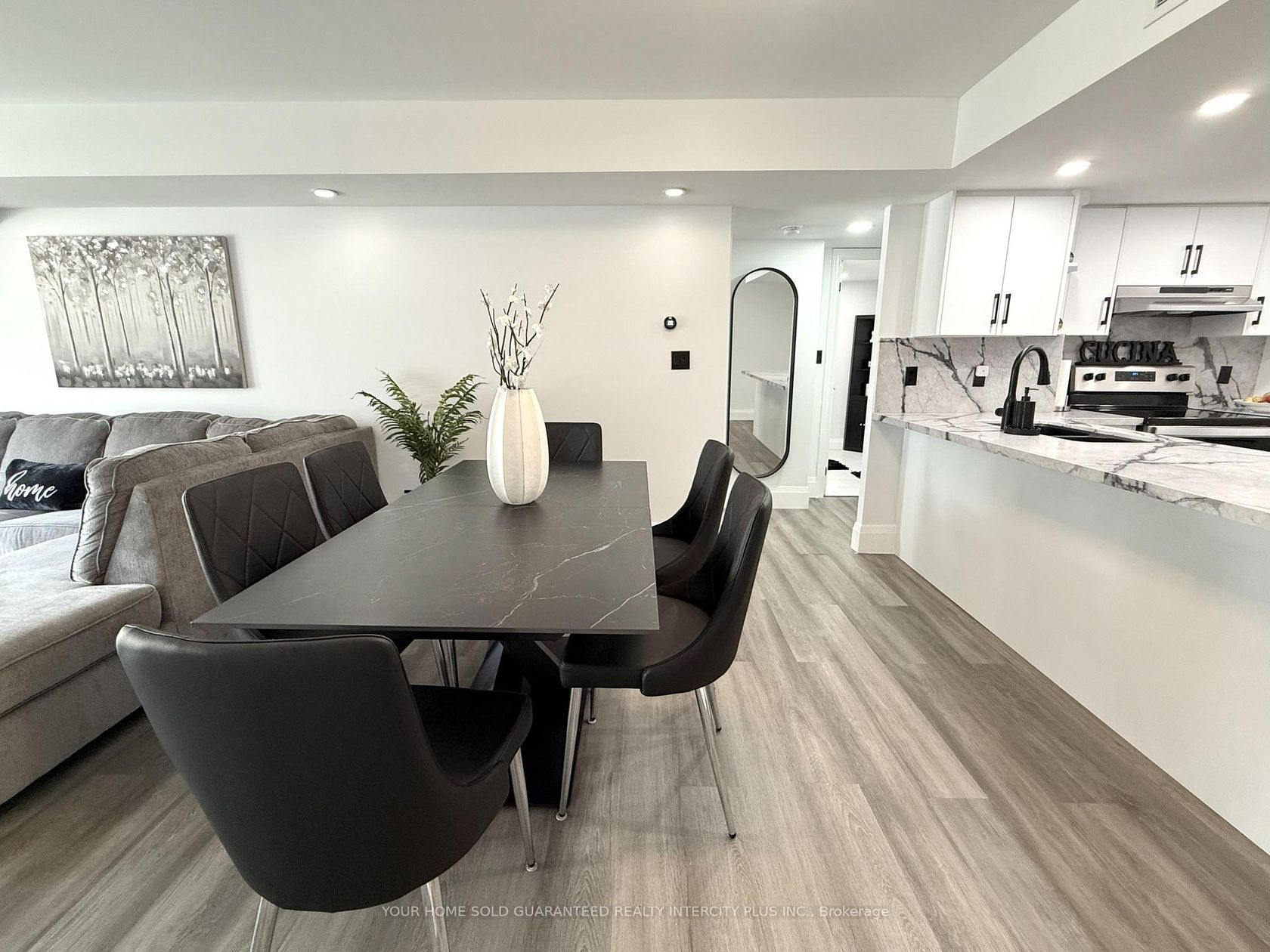 313 - 121 Woodbridge Avenue, West Woodbridge, Vaughan 